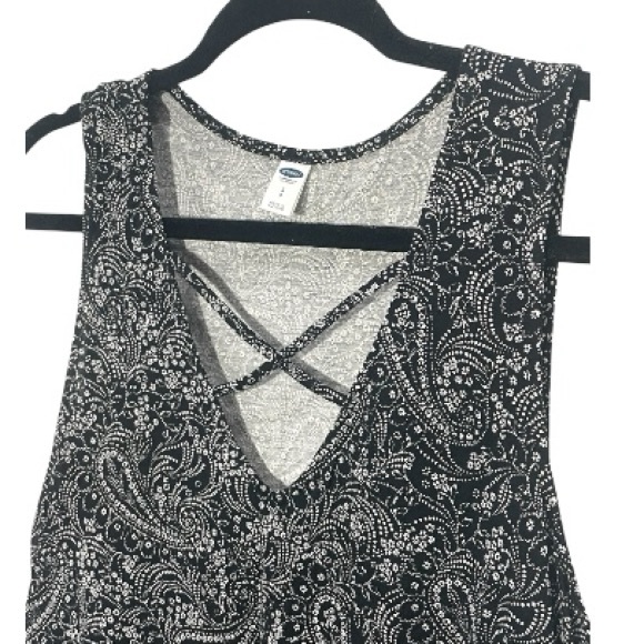 NWT Old Navy Black Paisley Print Flowy Sleeveless Tank Top - Picture 3 of 8